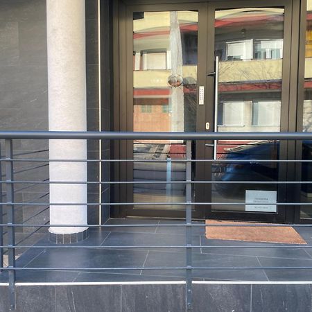 Sohaz Panzio Es Apartmanhaz Szolnok Exterior foto