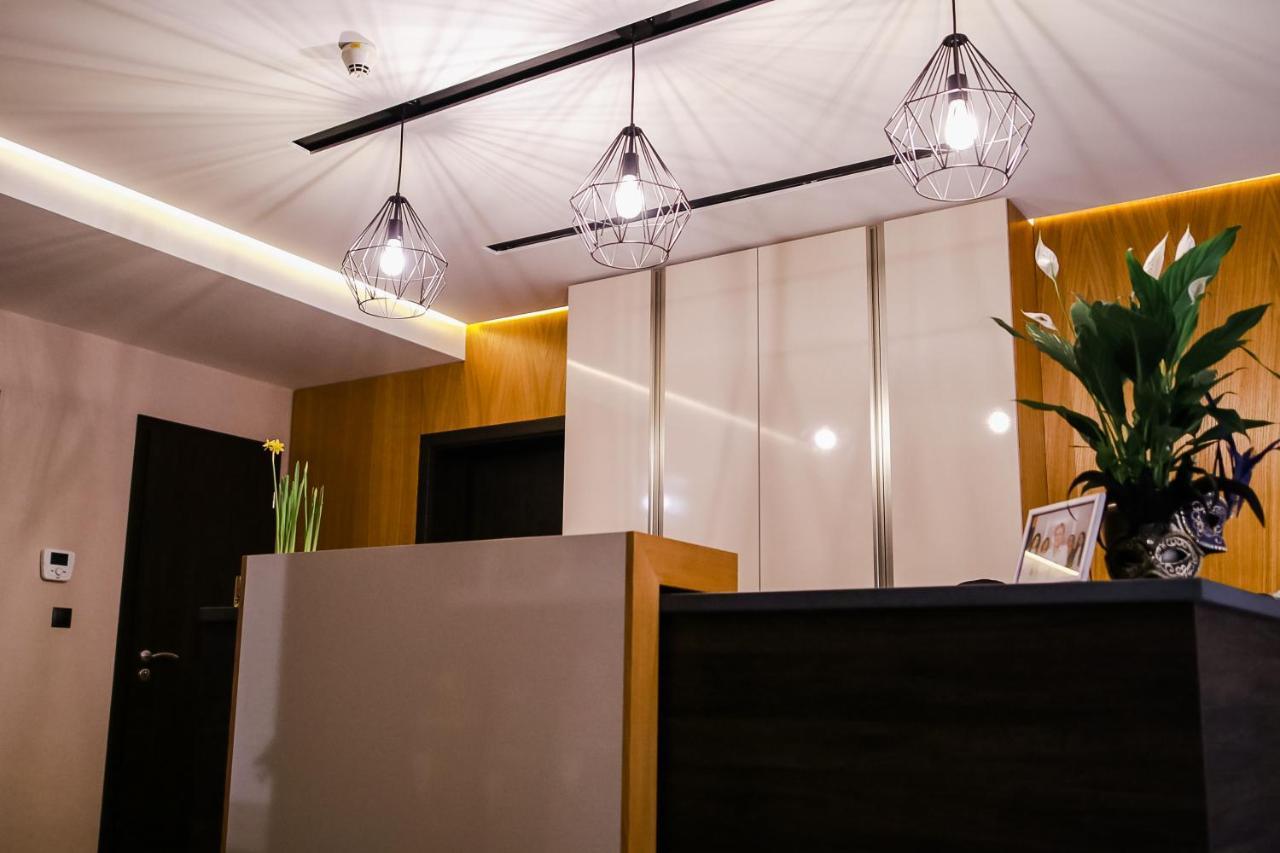 Sohaz Panzio Es Apartmanhaz Szolnok Exterior foto