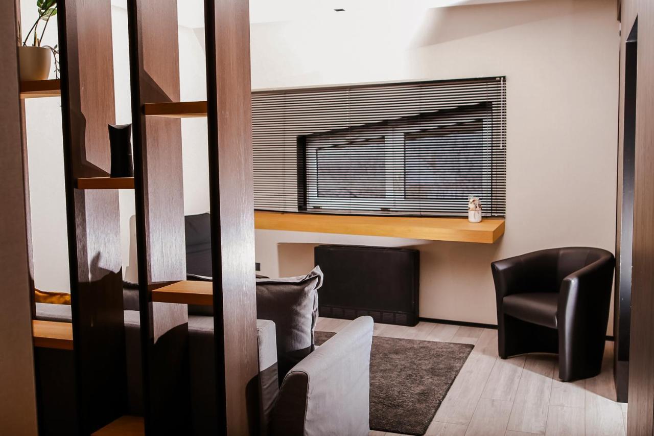 Sohaz Panzio Es Apartmanhaz Szolnok Exterior foto